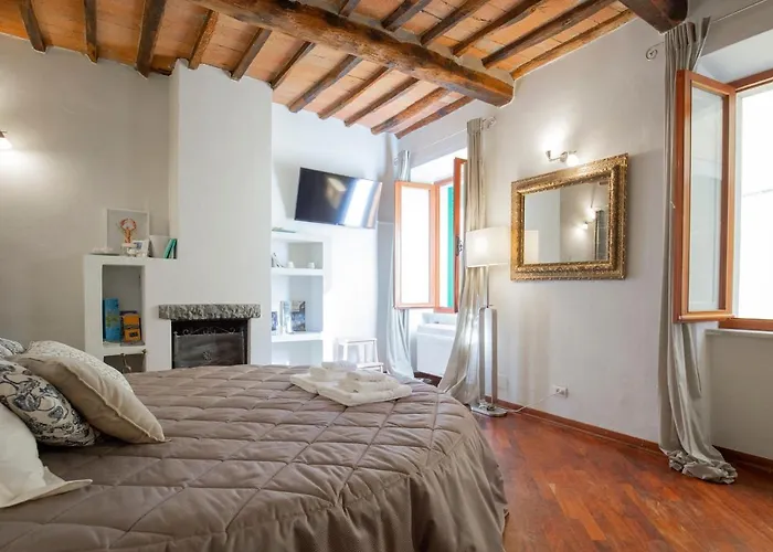 Graziosa Vista Mare Free Parking Рио-Марина