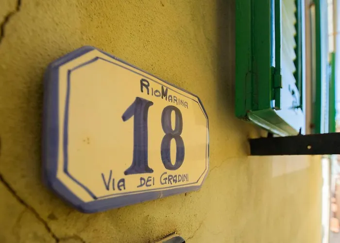 Апартаменты Graziosa Vista Mare Free Parking Рио-Марина